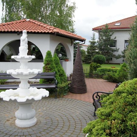 Motel 2000 Steszew Exterior photo