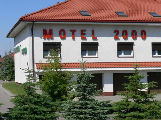 Motel 2000 Steszew Exterior photo